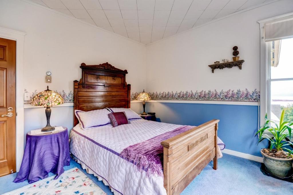 Astoria Painted Lady Historic Apt With River View! Buitenkant foto